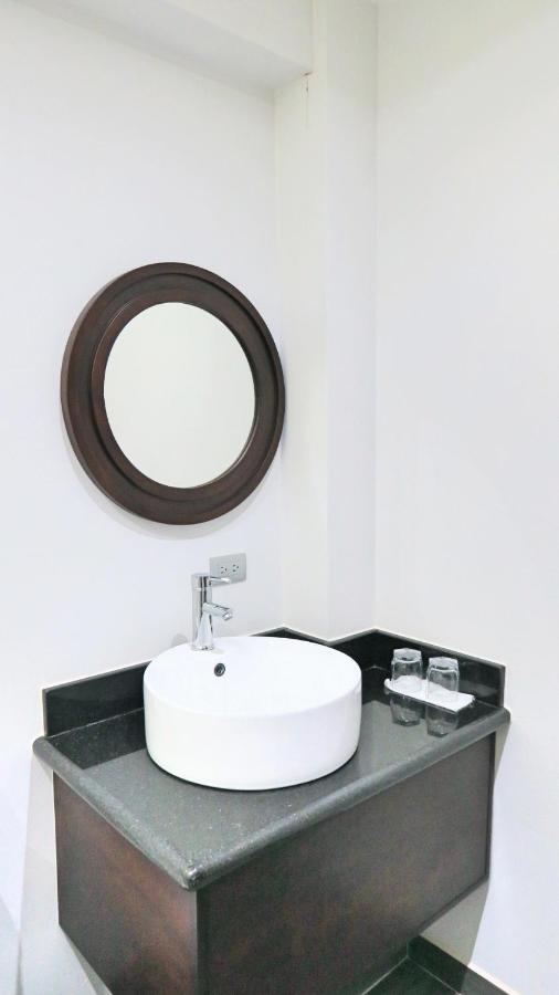Hotel Carver Suites At 506 Tennis Center