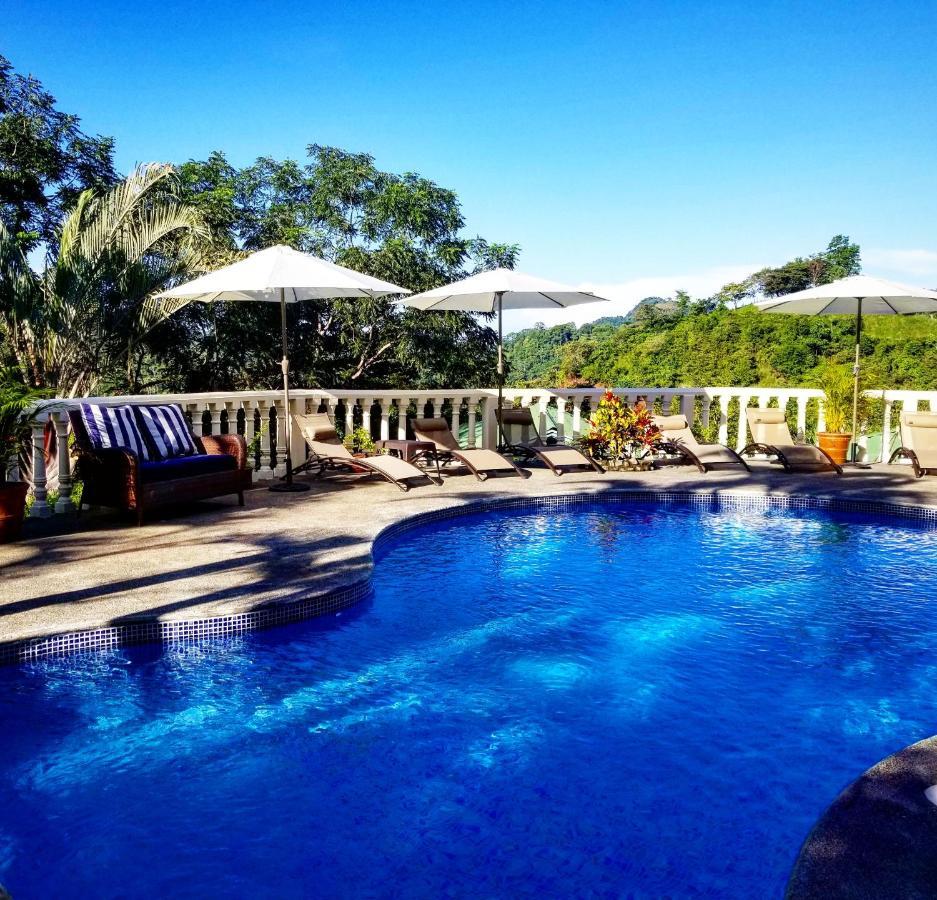 Lodge Mango Tree Coronado