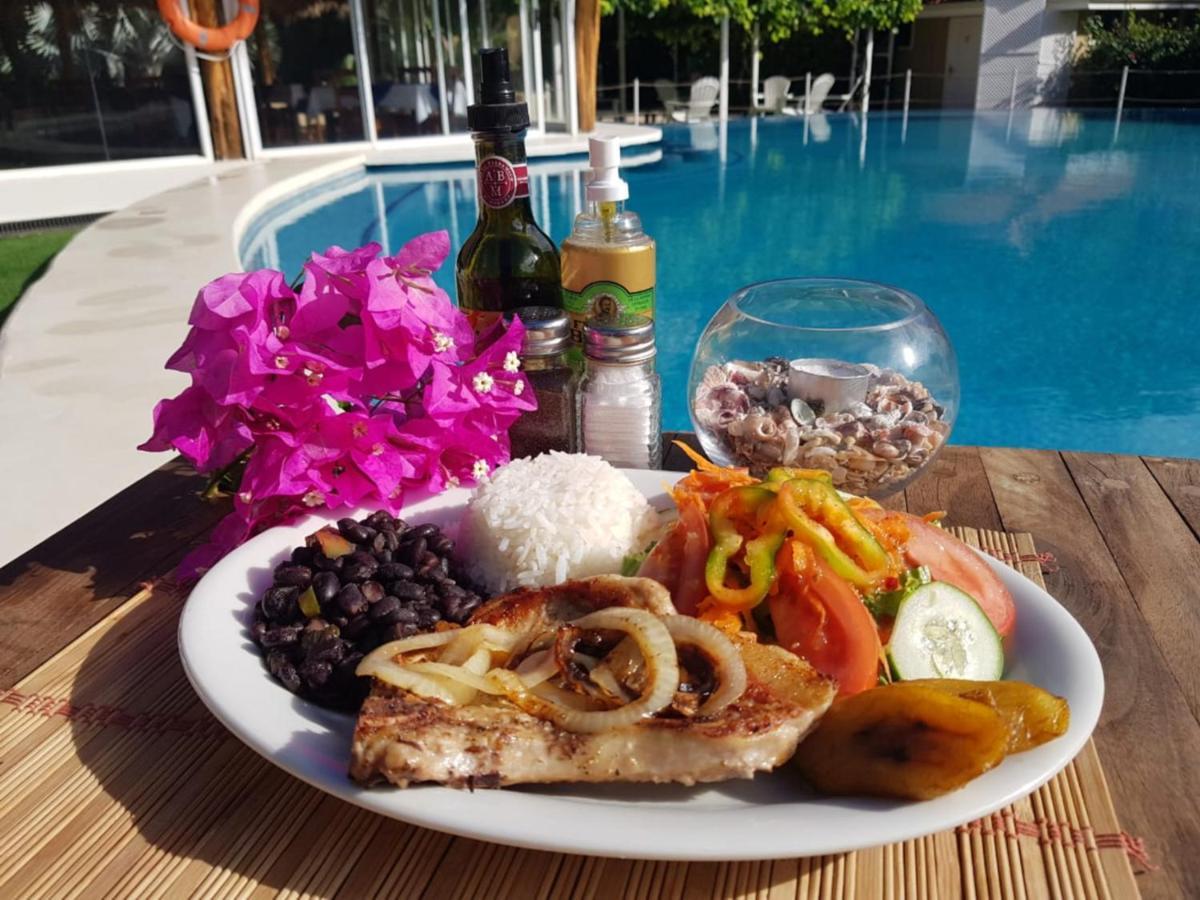 Hotel Seis Playas 3*
