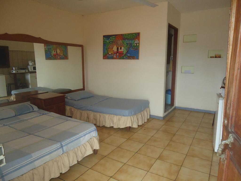 Michael's Surfside Hotel 2*