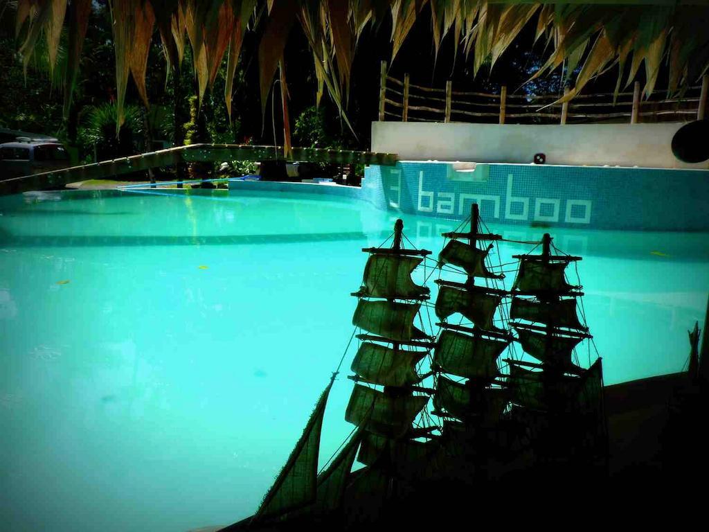 3 Bamboo Eco Cahuita