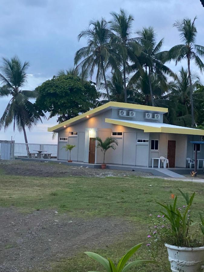 Gallina E Palo Beachfront Hotel 4*