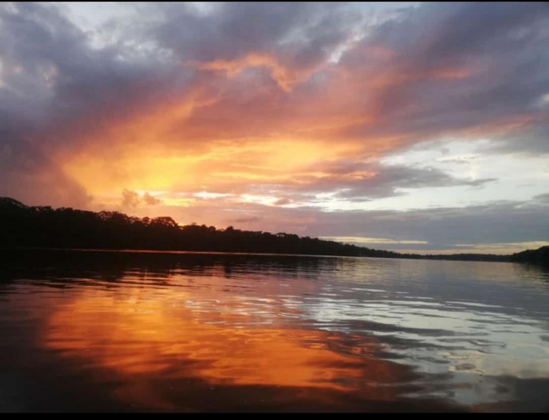 Hotel Cabinas Ensuenos Tortuguero