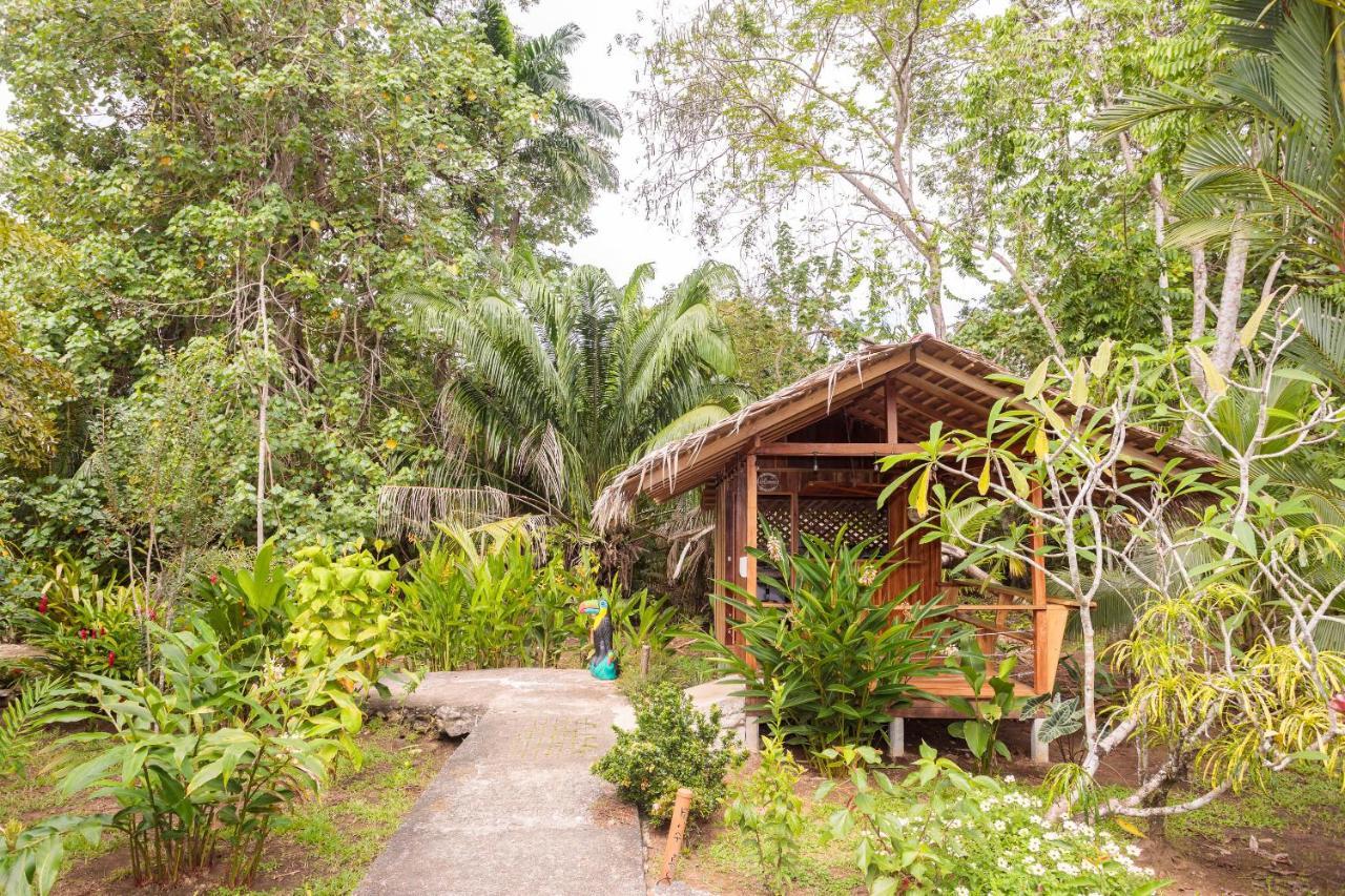 Ache Lodge
