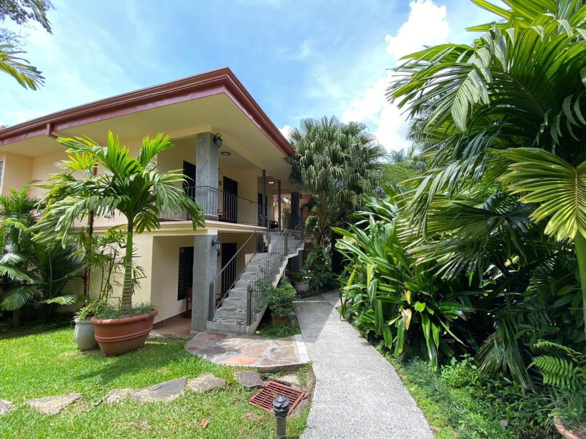 Paradise Hot Springs - Thermal Water & Volcano Views Hotel 4*