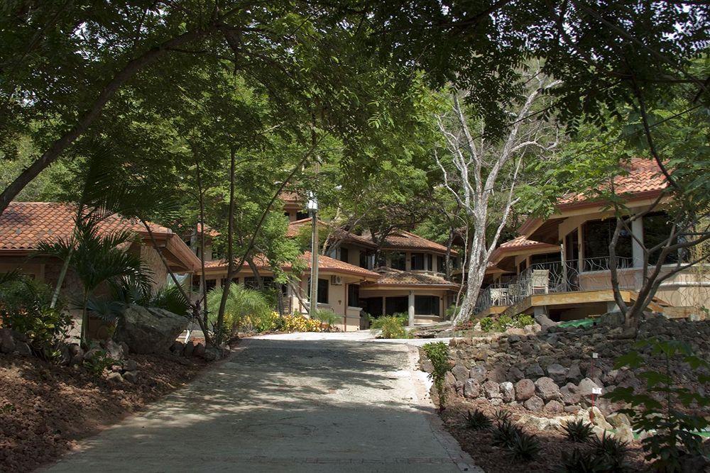 Villa Hermosa Heights *