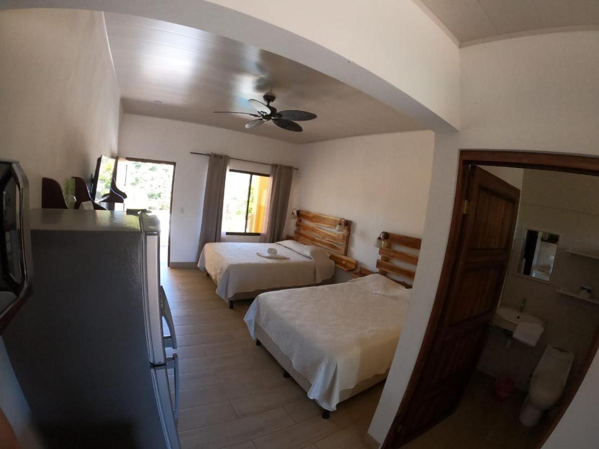 Cabinas El Colibri Hotel
