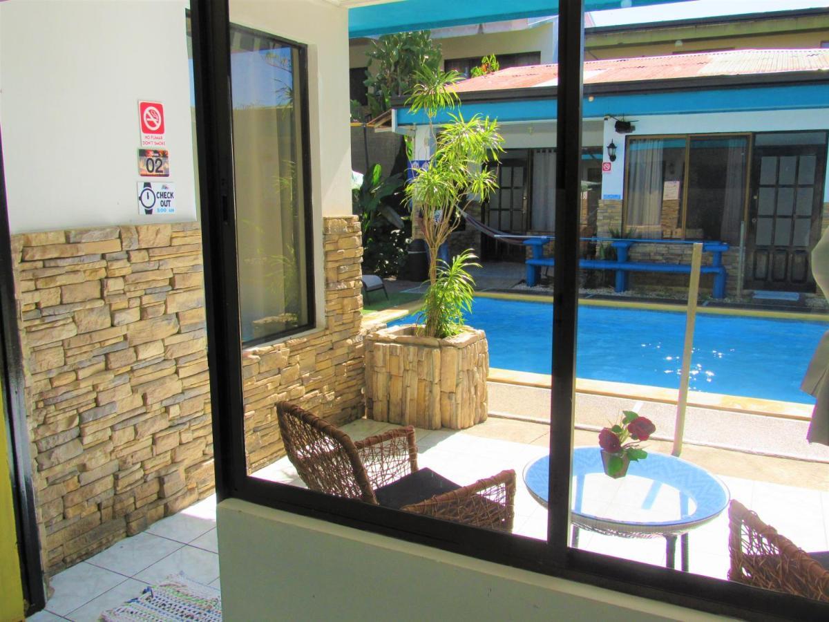 Inn Izus Place 3*
