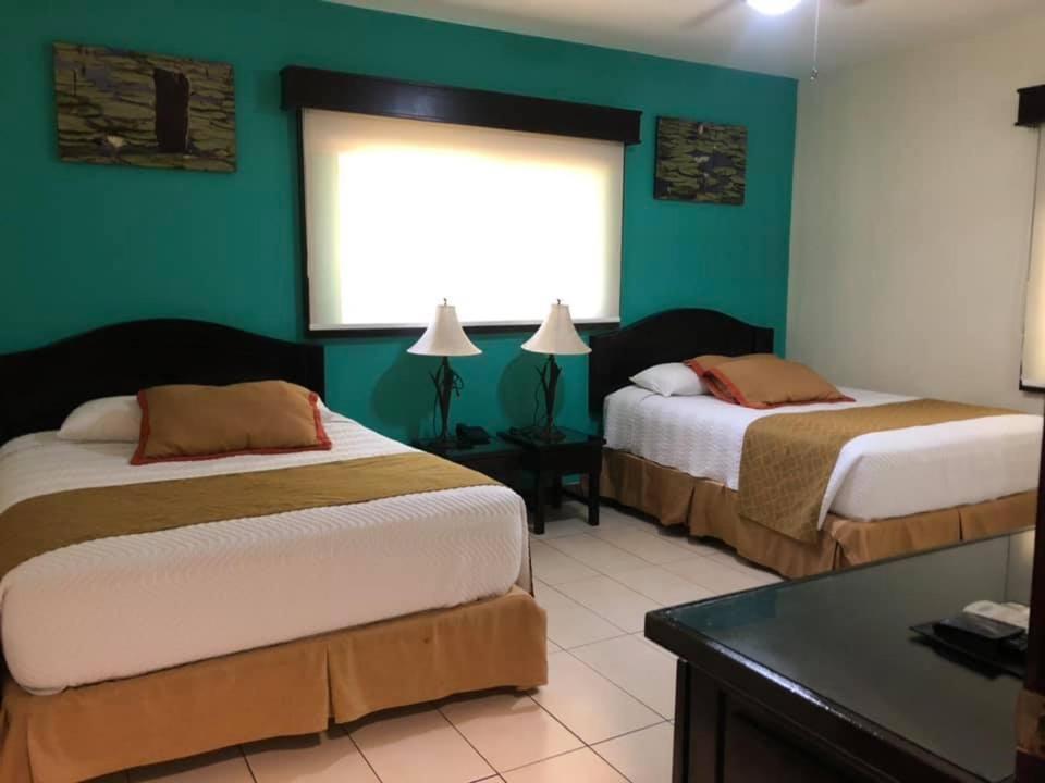 Hotel Papagayo - Playa Panama 3*