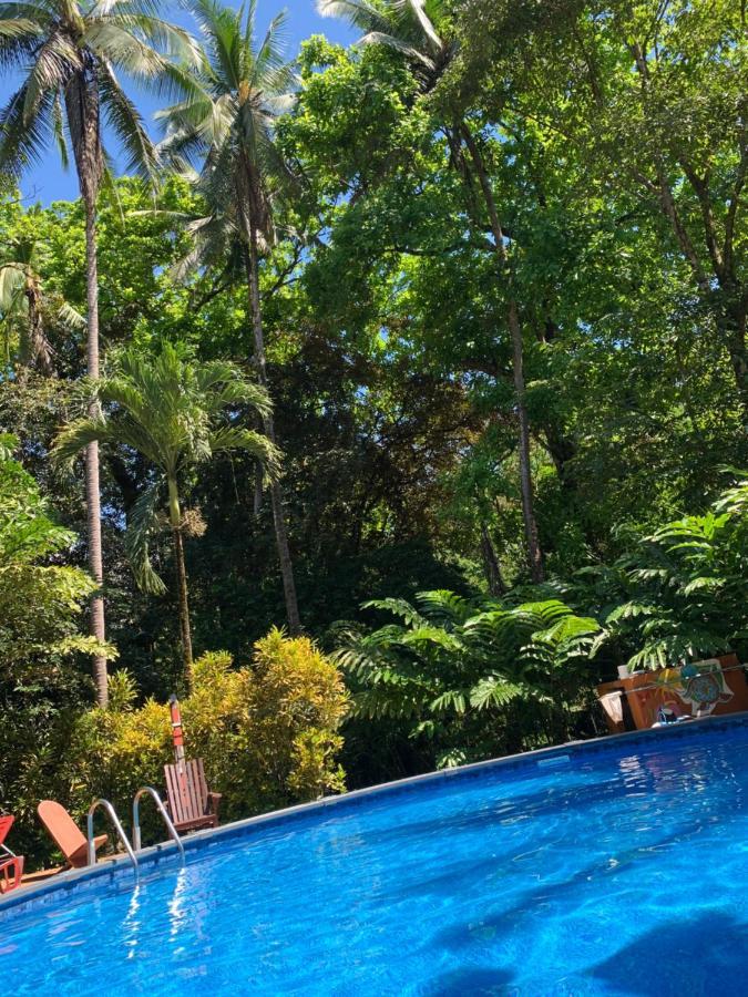 Cabinas Coco Lindo *