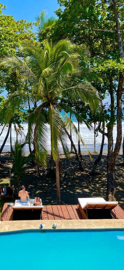 Beachfront Vista Hermosa Hotel