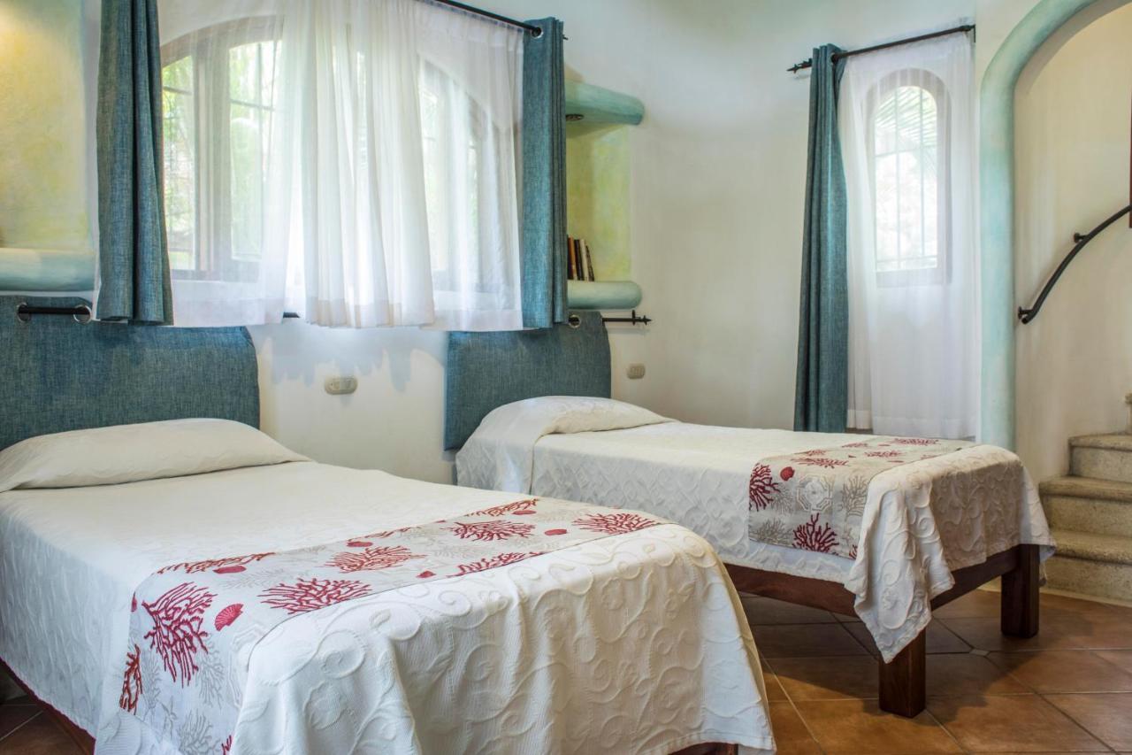 Bruga En Rocks Villa *