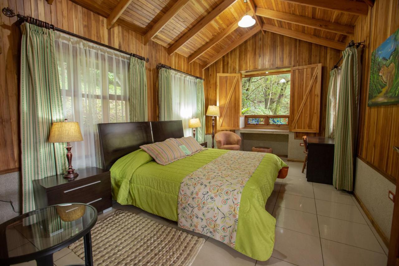 Pinos & Reserve Lodge