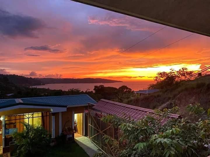 Manolo Corcovado, Ocean & Forest View Lodge, Bar & Restaurant Lodge *