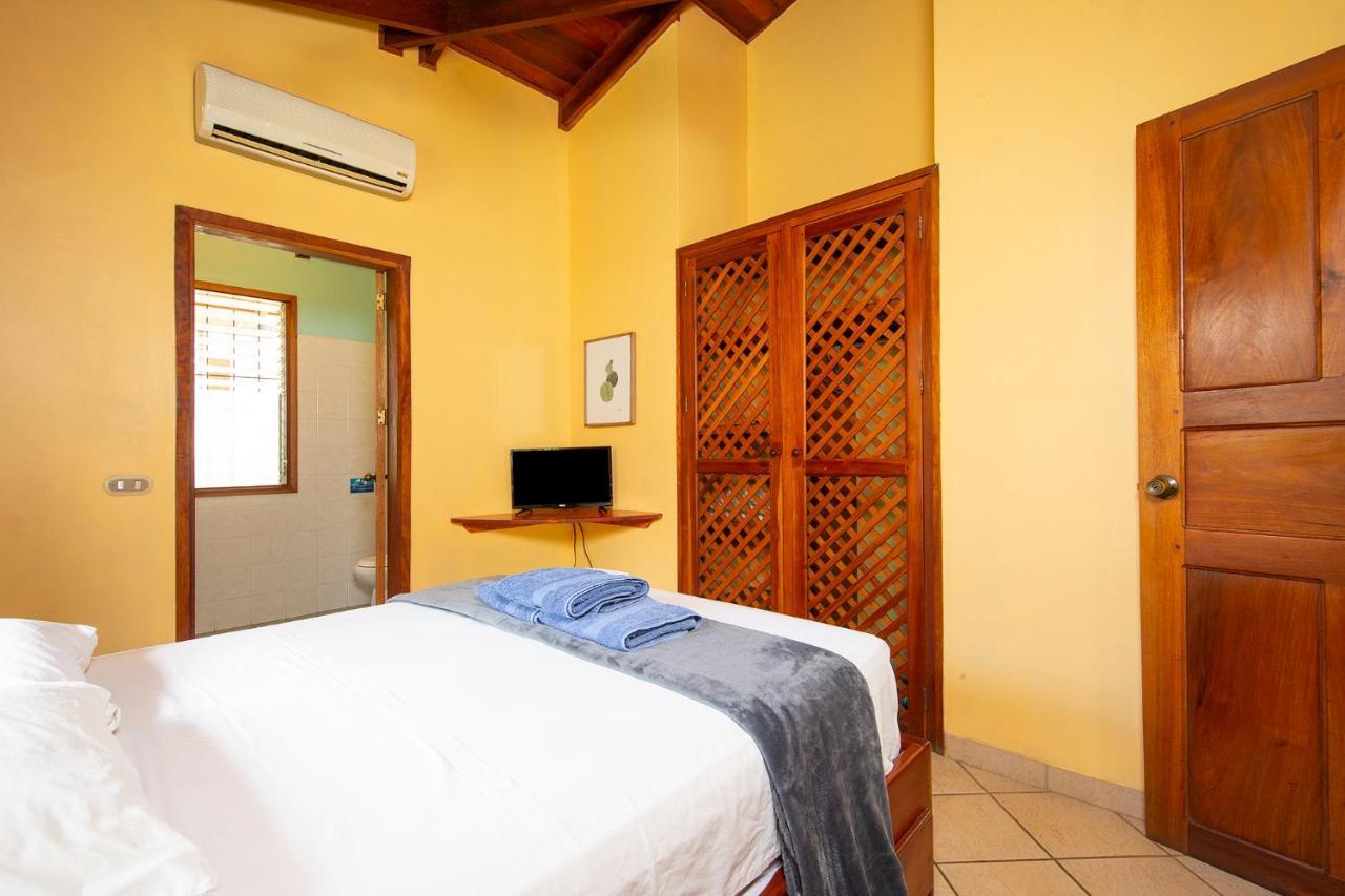 Bahia Esmeralda Potrero (Guanacaste)