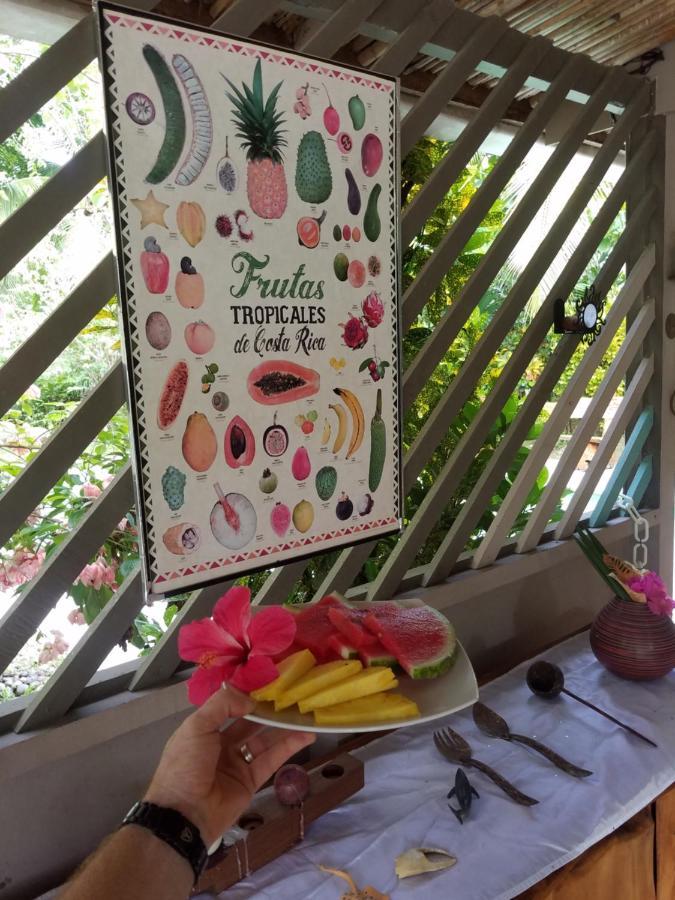 Bed & Breakfast Hotel El Colibri Rojo - Cabinas - Le Colibri Rouge Cahuita