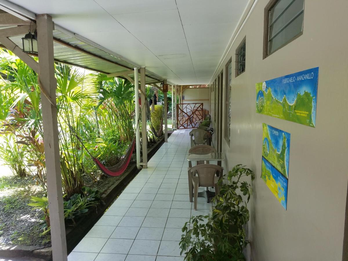 Bed & Breakfast Hotel El Colibri Rojo - Cabinas - Le Colibri Rouge