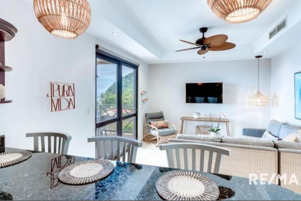 777j Beachfront Luxury 3 Br/2.5ba Near Sjo -