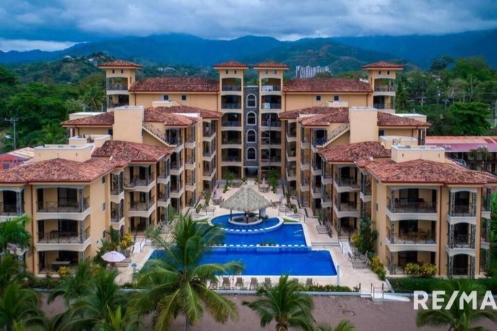 777j Beachfront Luxury 3 Br/2.5ba Near Sjo - *