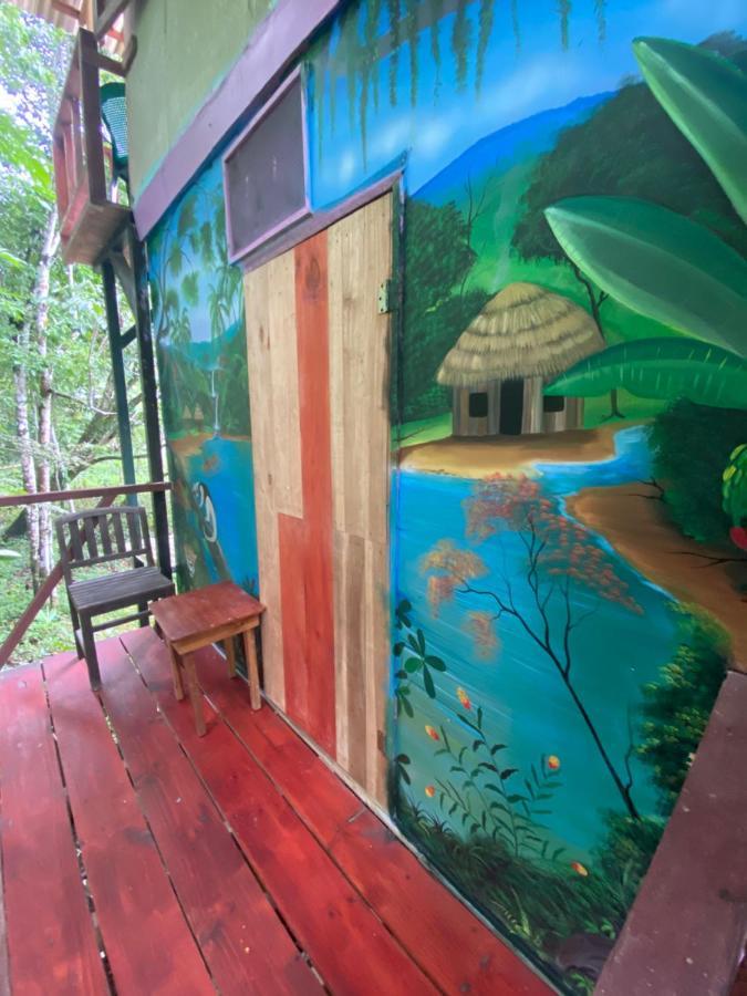 Homestay Hidden Jungle House