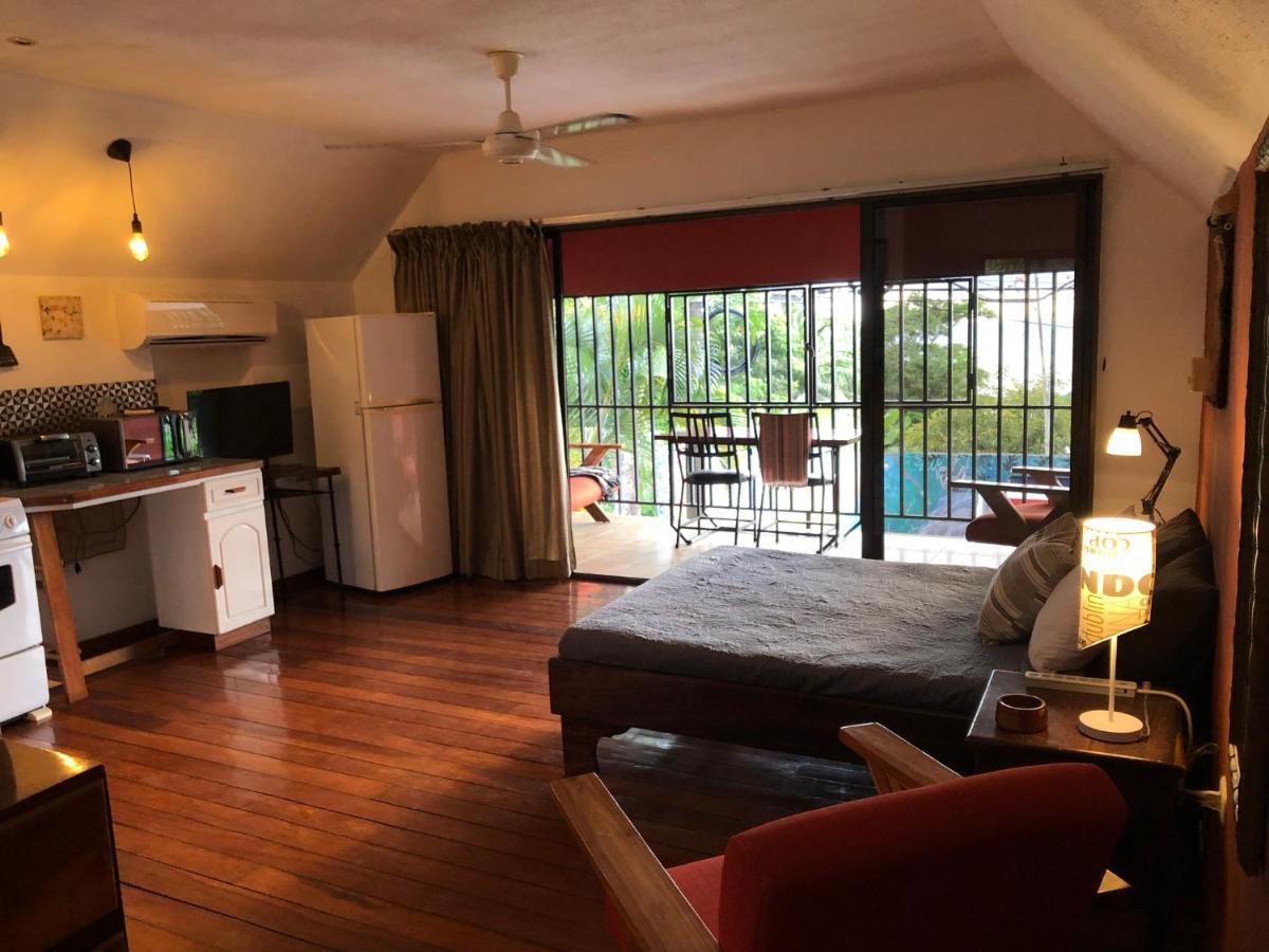 Apartment Cockatoo Manuel Antonio