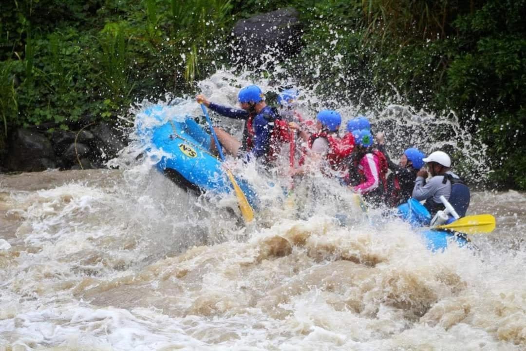 Guest house Y Cabinas Anita-and Rafting Tour! *
