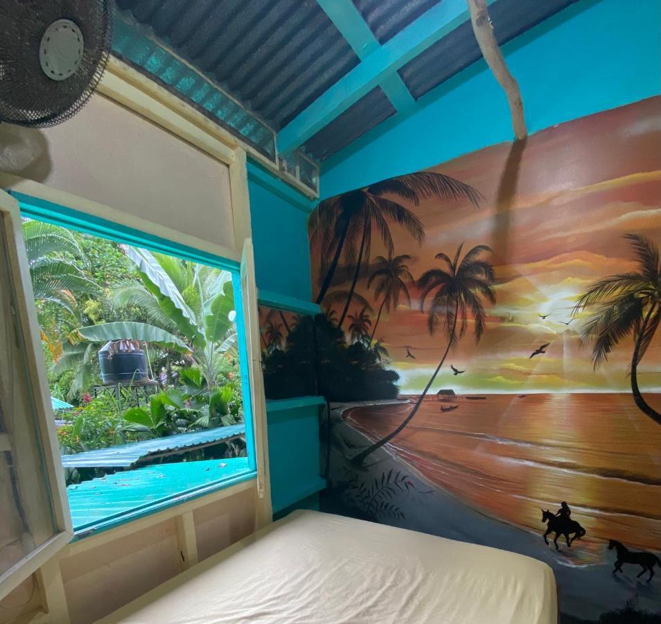Homestay Hidden Jungle House