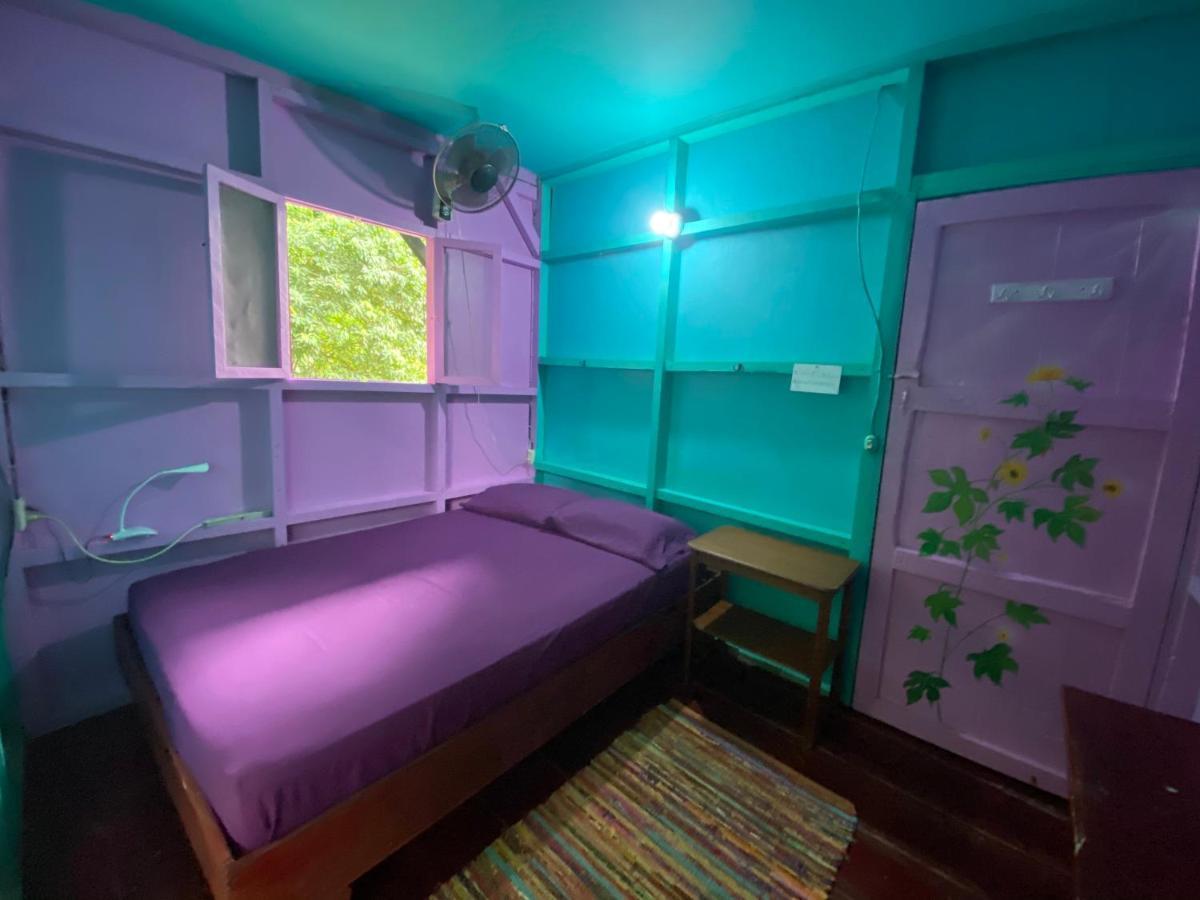 Hidden Jungle House Homestay *