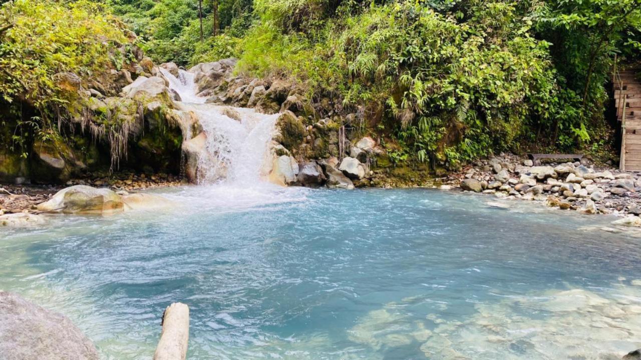 Blue River & Hot Springs 4*