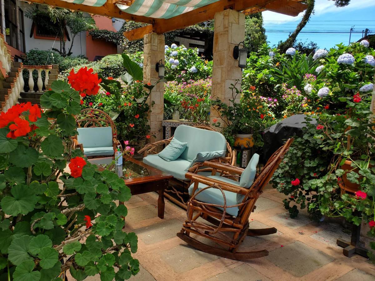 Hotel Finca Paraiso Mountain Retreat Near San Jose Airport