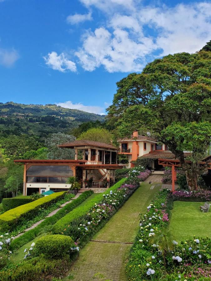 Finca Paraiso Mountain Retreat Near San Jose Airport Birri