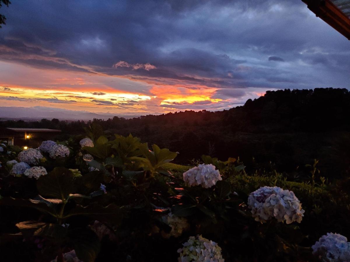 Finca Paraiso Mountain Retreat Near San Jose Airport
