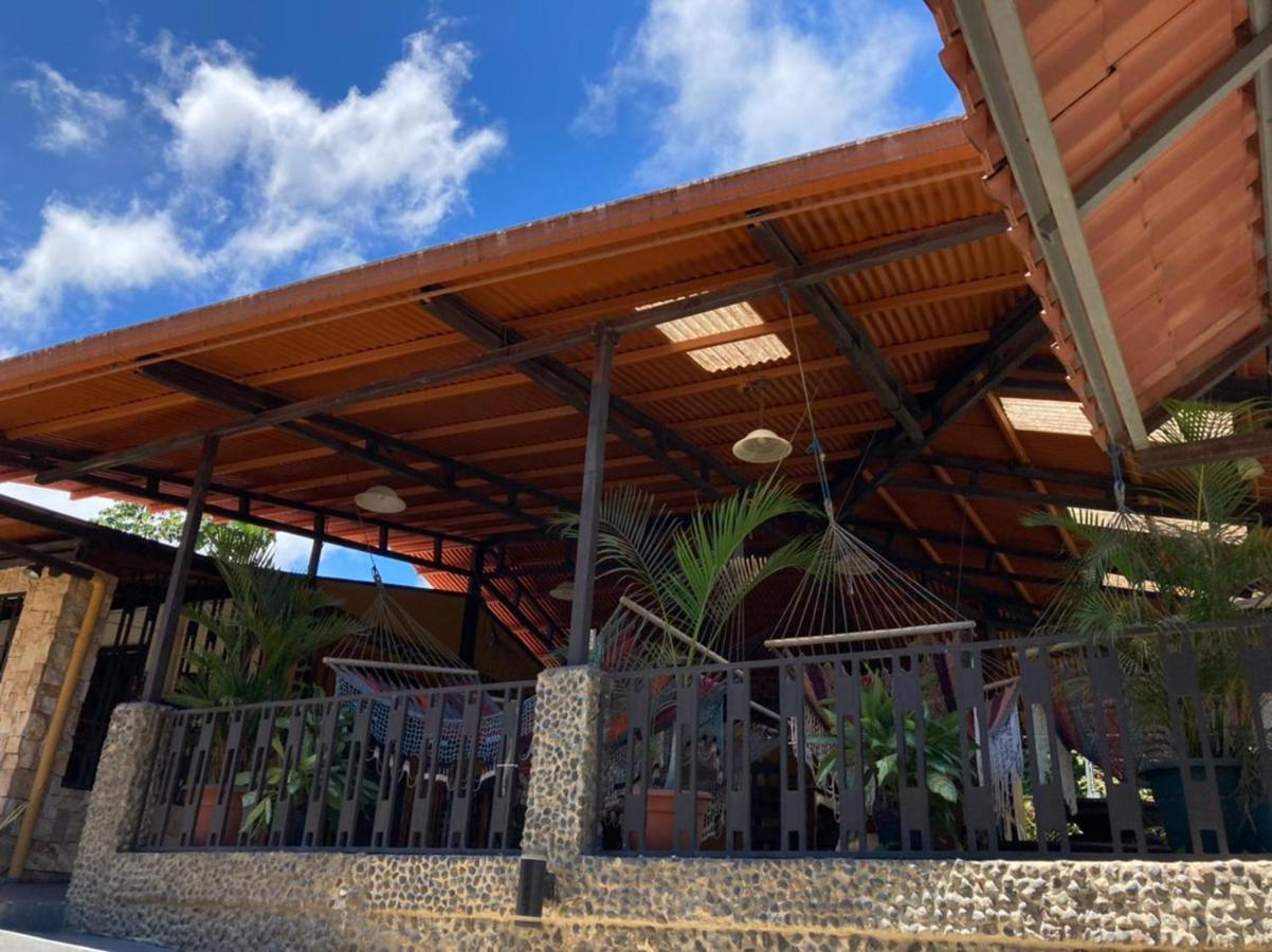 Hotel Cabinas Pura Vida Tour Operator 2*