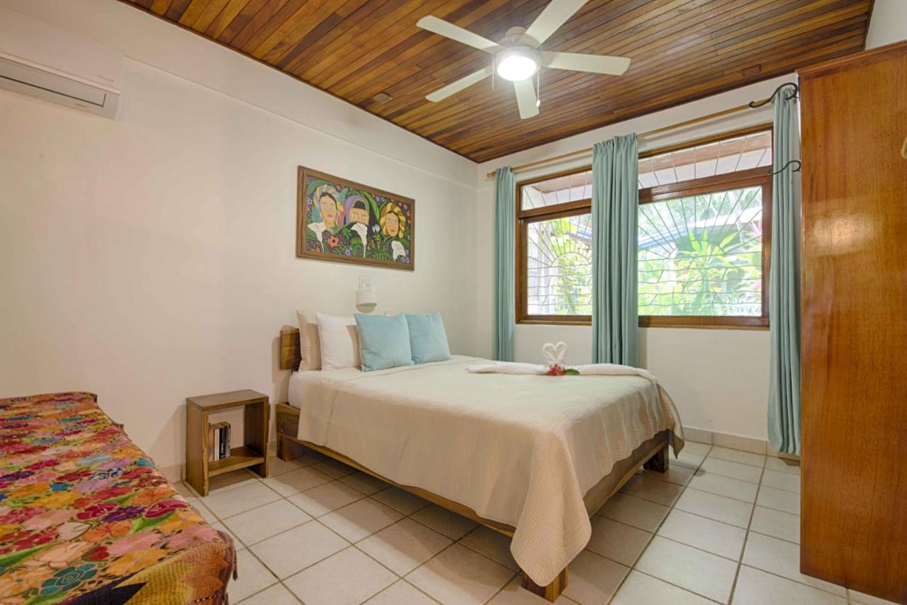 Casa Sueca - At The Tamarindo