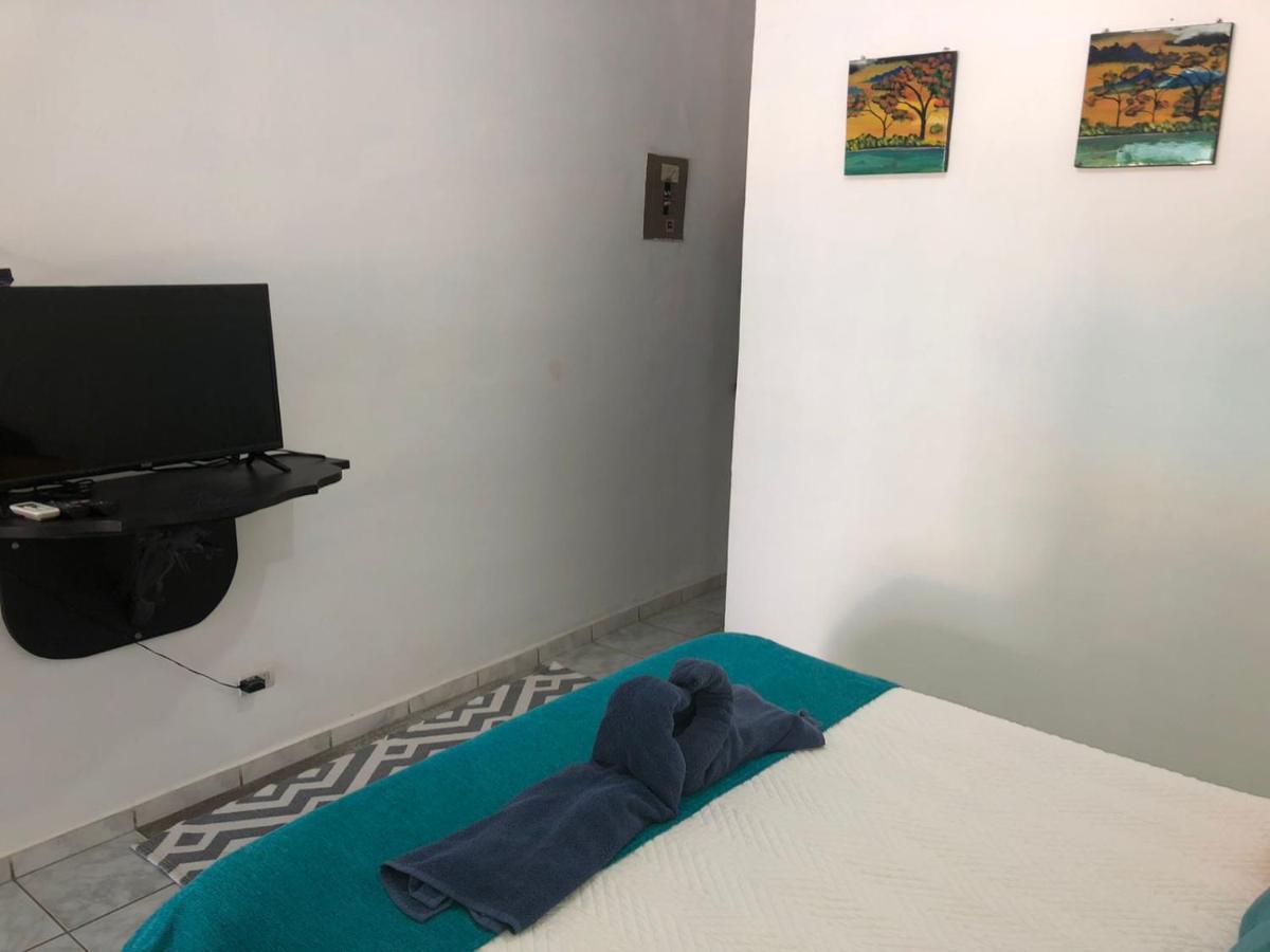 Izus Place Inn 3*