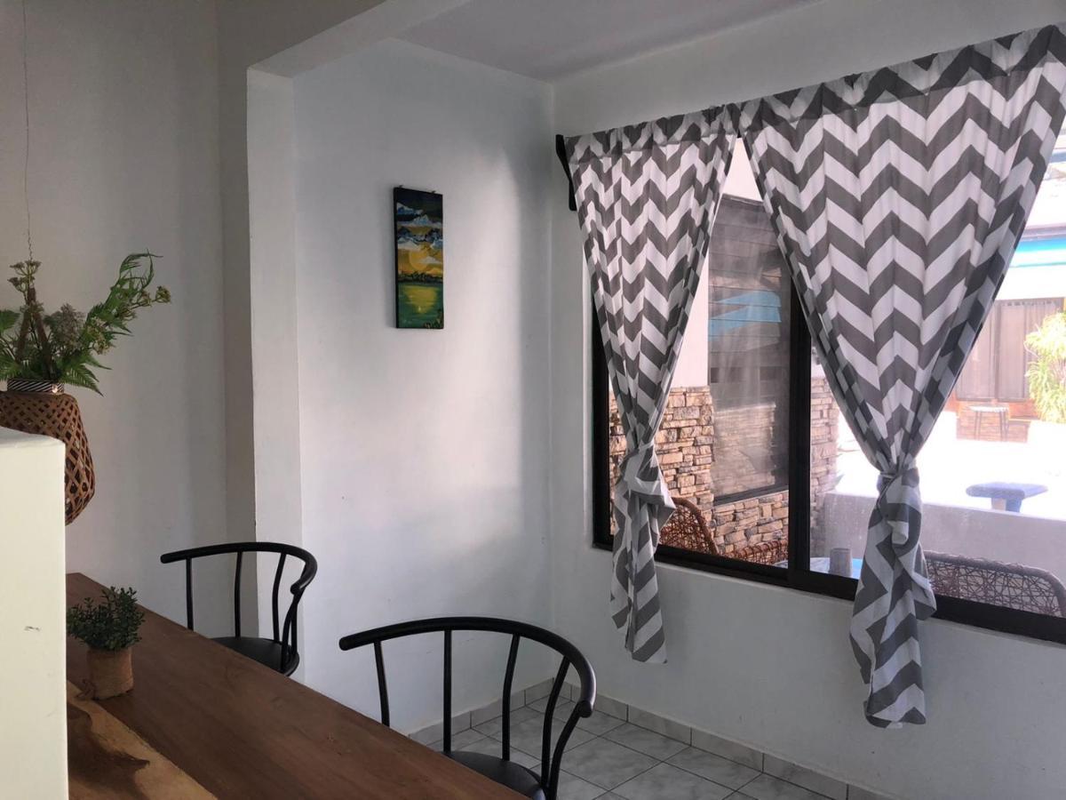 Izus Place 3*
