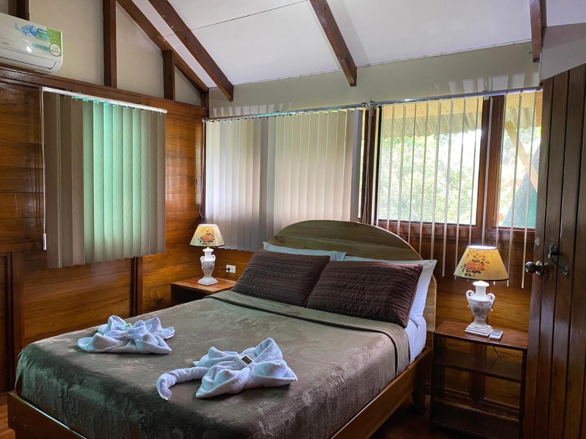 Cabana Ara Macao * Drake Bay