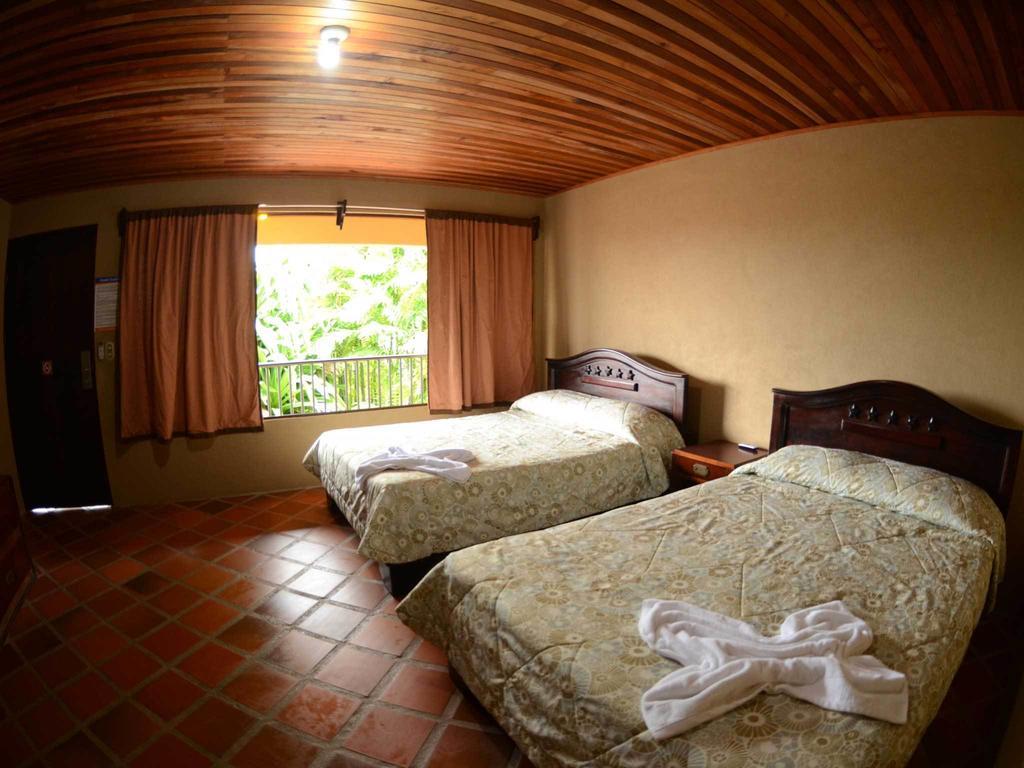 Arenal Backpackers