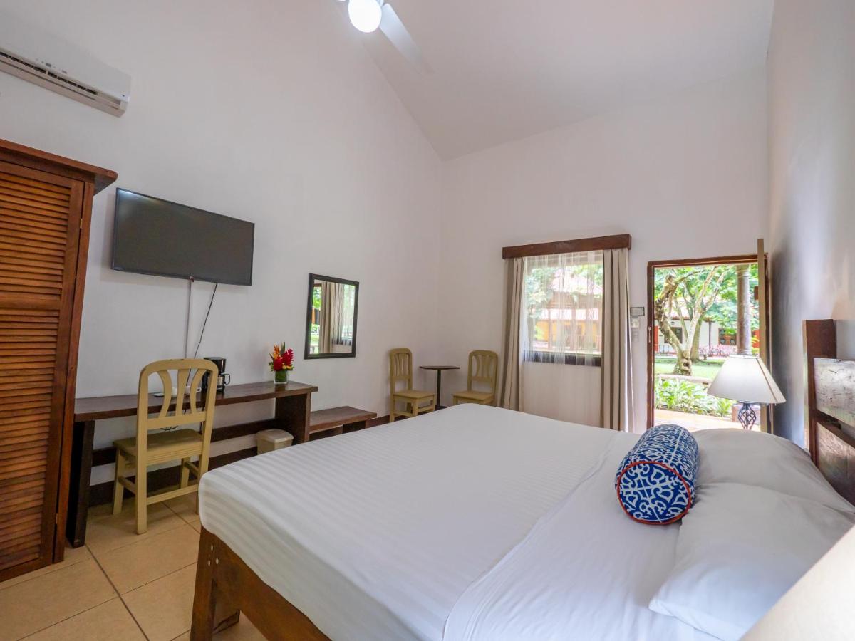 Lapas Jungle Village Resort 3*