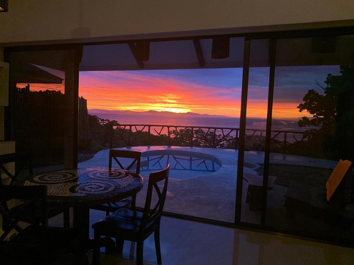 Akua Ocean View *