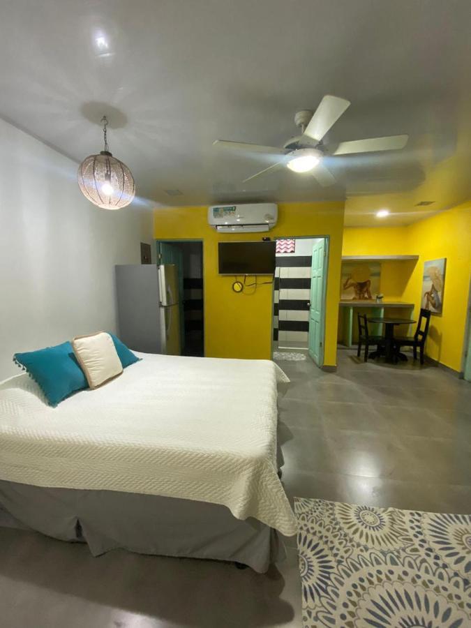 Izus Place Inn 3*