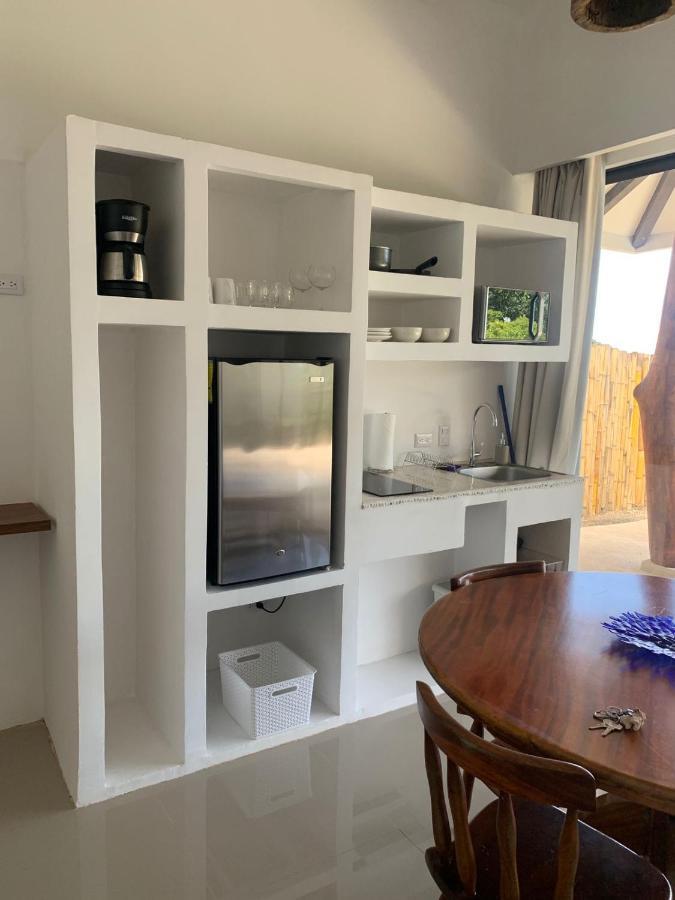 Akua Ocean View Hotel *
