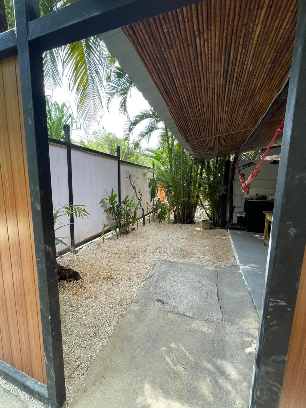 Cabinas 3* Playa Santa Teresa (Puntarenas)