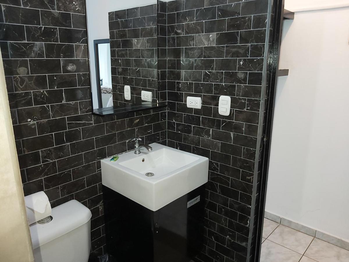 Izus Place 3*