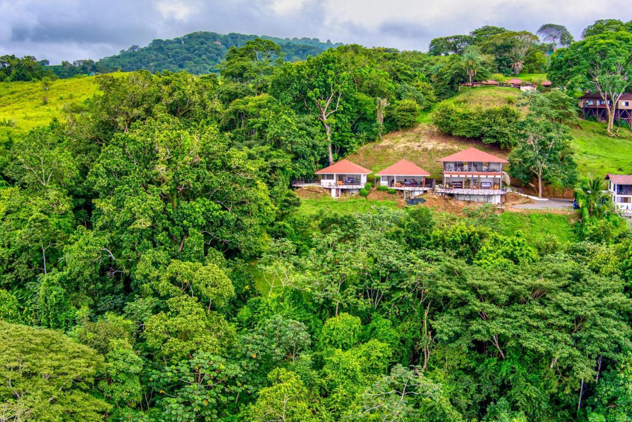 Akua Ocean View Hotel *
