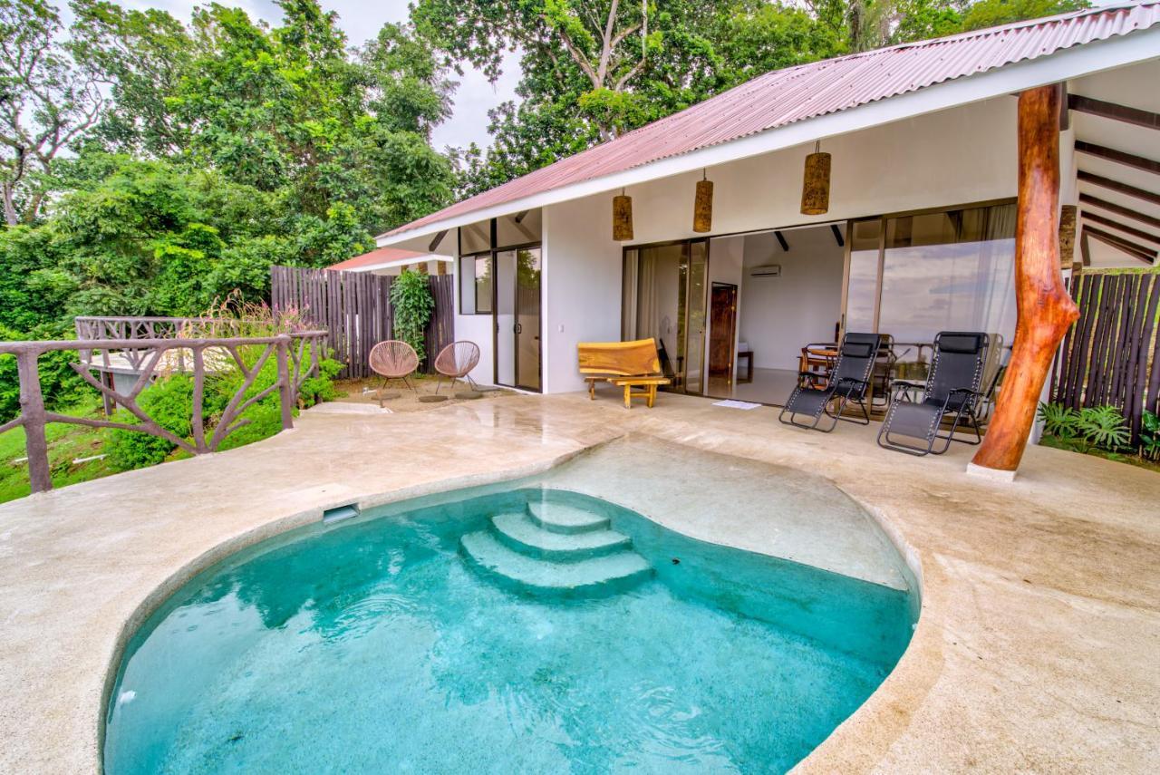 Akua Ocean View Hotel