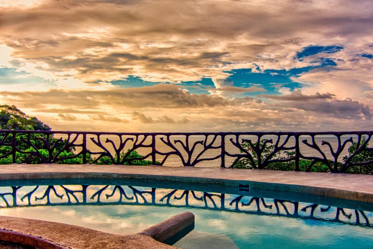 Akua Ocean View *