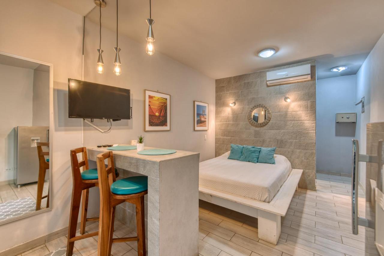 Izus Place Inn Jaco