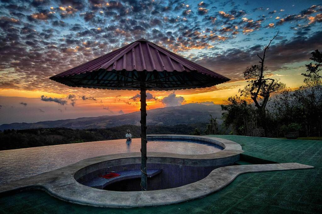 Dream Villa, Ocean View & Pool! *