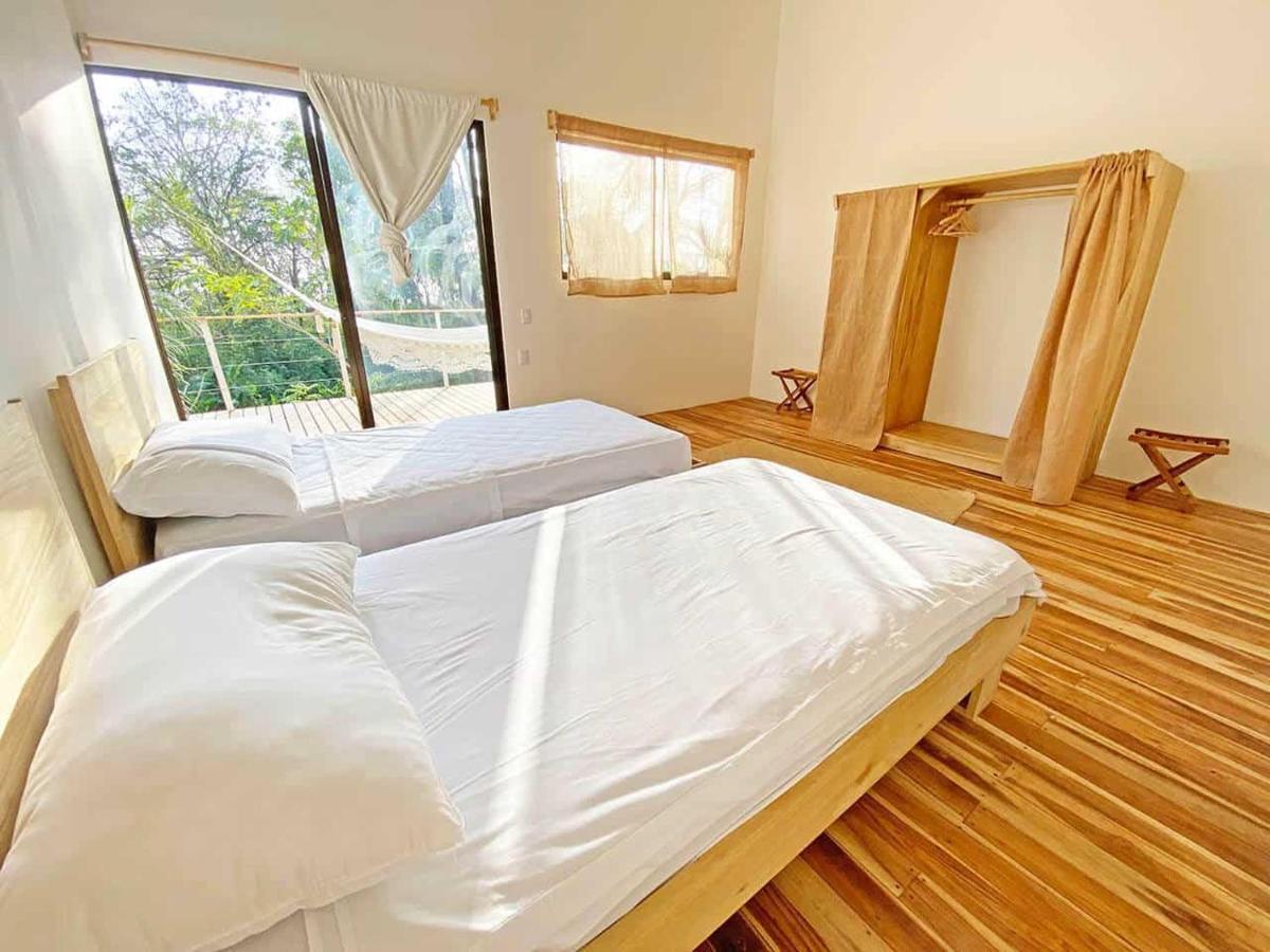 La Sana Surf Hotel, New Management, Few Mn Drive To The Hotel Playa Santa Teresa (Puntarenas)